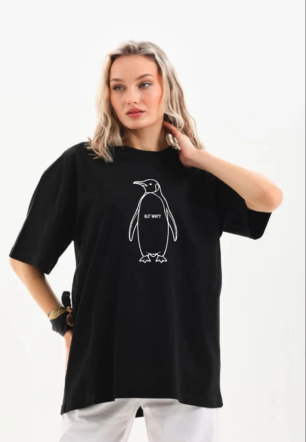 Kadın Nihilist Penguen Pamuklu Oversize Bisiklet Yaka Tişört - Siyah