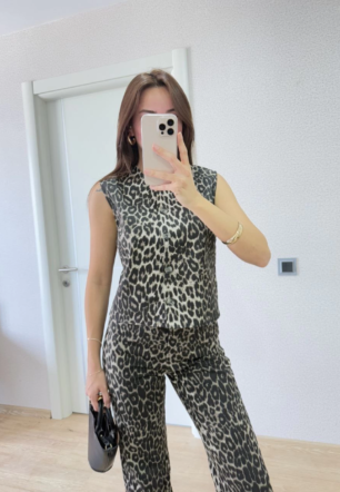 leopar desenli Düğmeli Bluzlu Pantolon İkili Takım -Leopar
