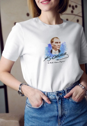 kadın Bisiklet Yaka ATATÜRK Baskılı Kısa kol Oversize T-Shirt - Beyaz