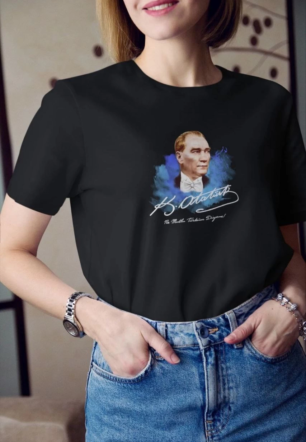 Kadın Bisiklet Yaka ATATÜRK Baskılı Oversize  Kısa kol  T-Shirt - Siyah