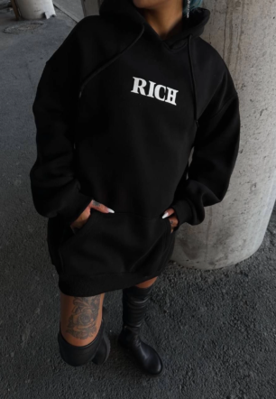 Kadın üç iplik  Kapüşonlu Göğüs Baskılı SweatShirt - Siyah