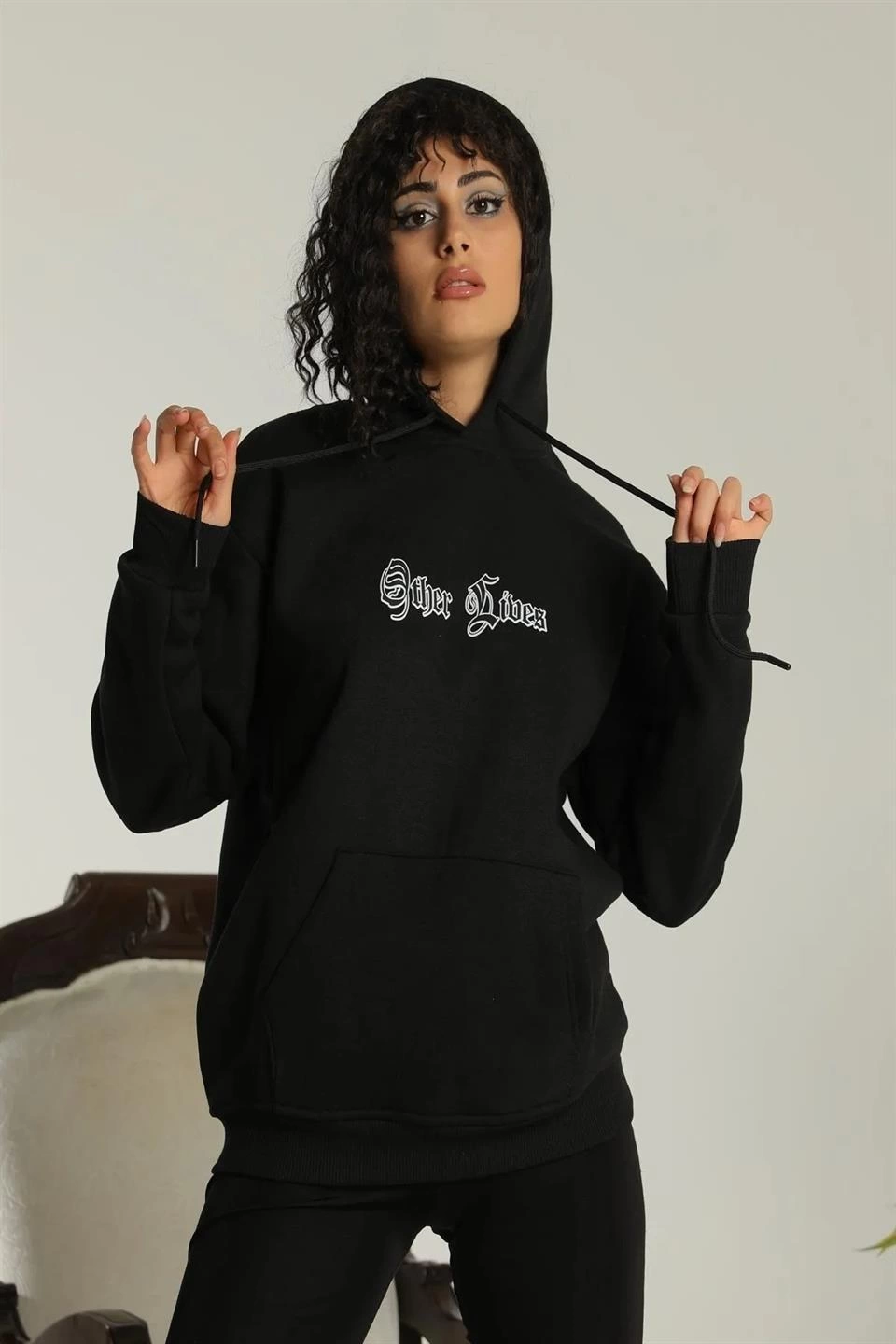 Kadın Kapşonlu Sweatshirt Oversize Üç İplik Şardonlu Other Lives Ön Arka Baskılı - Siyah